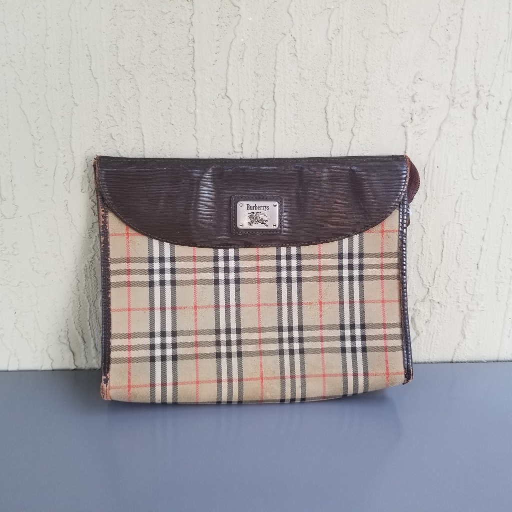 Burberry Cosmetic Signature Pouch